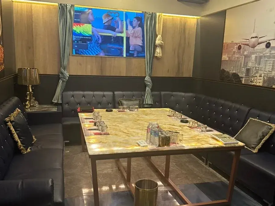 강남 007 쩜오 커튼 라운지 룸